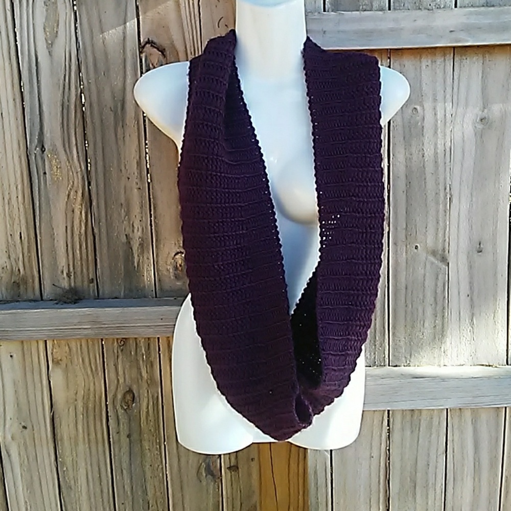 Nwt Ann Taylor LOFT infinity Scarf Burgundy